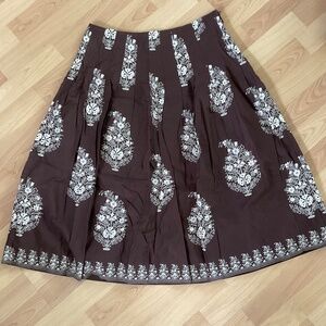 Jones New York Signature Brown and White pleated skirt with Floral pattern